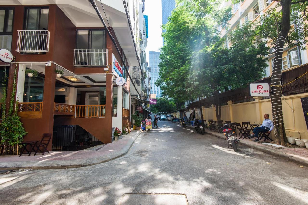 22Housing Hotel & Apartment 81 Linh Lang Hanoi Exterior foto