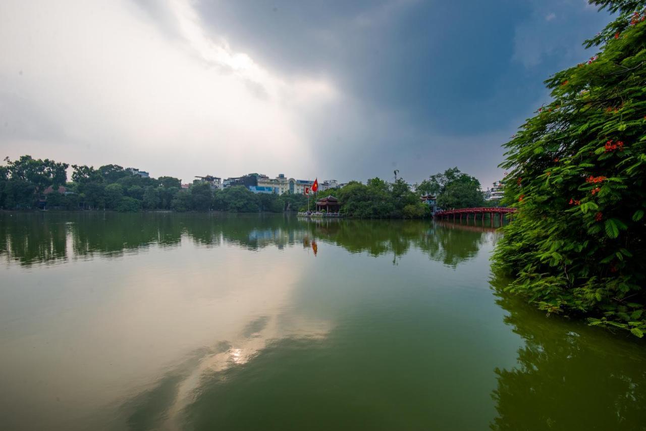 22Housing Hotel & Apartment 81 Linh Lang Hanoi Exterior foto